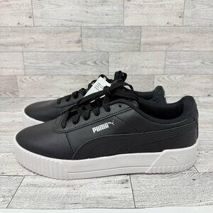 NWT- Women’s Puma Carina Black Sneakers Sz 8.5